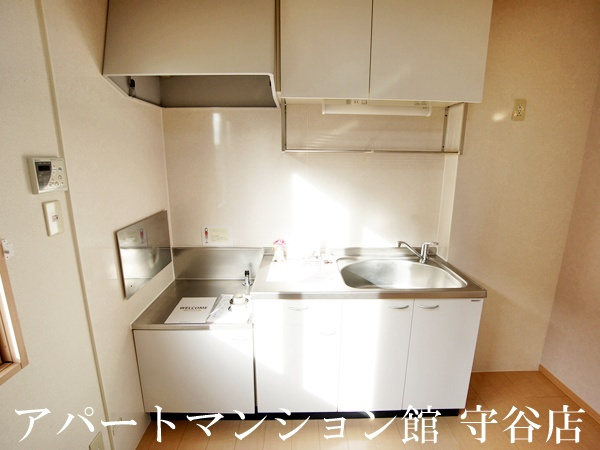 ハイツ・クレール坂東Cのキッチン|類似です