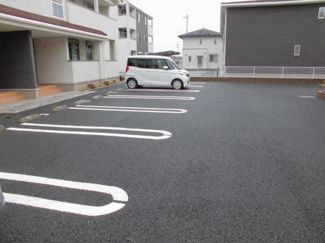 【駐車場】