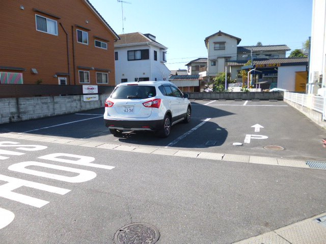 倉敷市中庄の店舗一部の駐車場