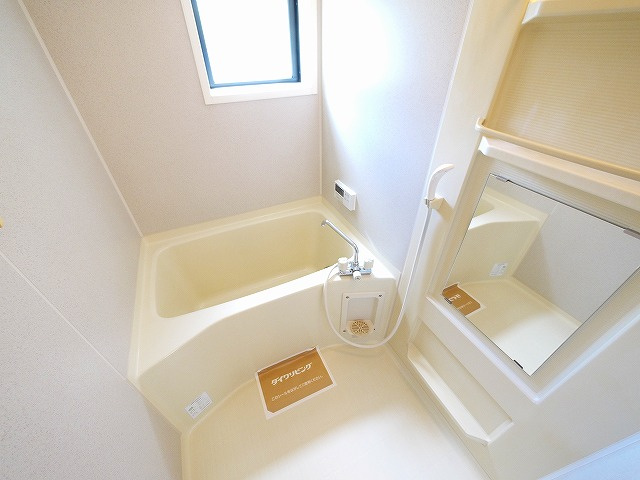 セジュールならやま　Ⅰの浴室|ゆったり過ごせるお風呂です