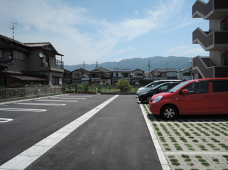 【駐車場】