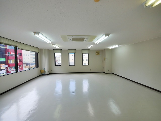不動ビルの内装