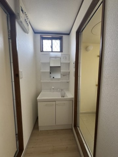 【独立洗面台】 | ヴィランディ | 独立洗面台です