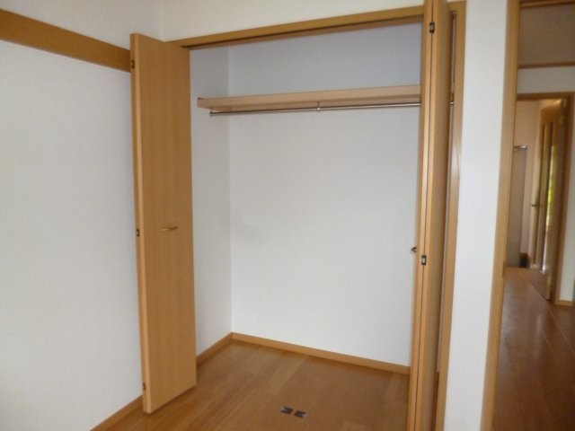 グランドゥールＫの収納|クローゼット