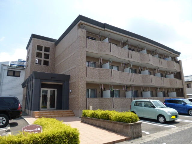 総社市中央５丁目の賃貸マンションの外観