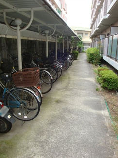 【その他共用部分】 | 屋根付き駐輪場