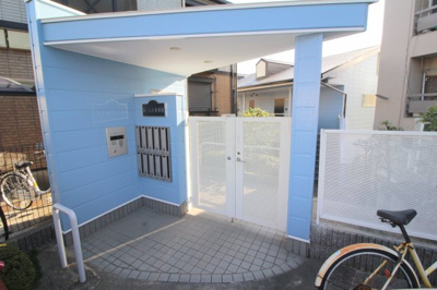 【エントランス】 | ローレル参番館