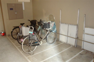 【その他共用部分】 | 屋根付駐輪場