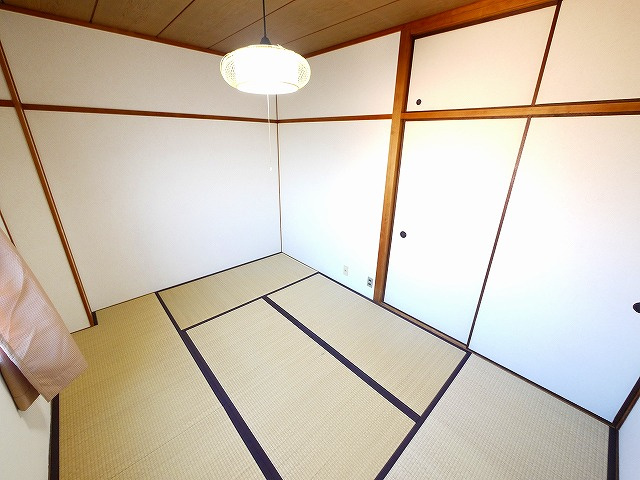 田村マンションの和室