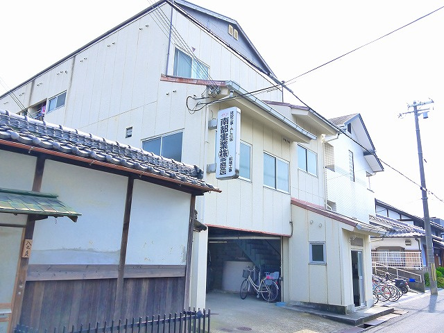 田村マンションの外観