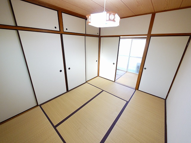 田村マンションの和室