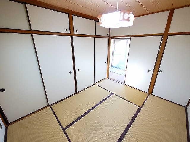 田村マンションの和室