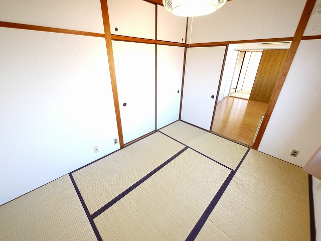 田村マンションの寝室