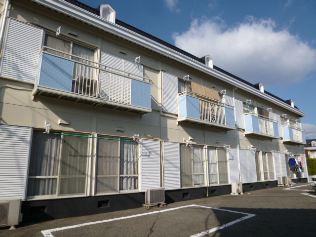 倉敷市中島のアパートの外観