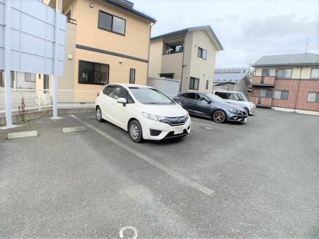 セバハウスの駐車場