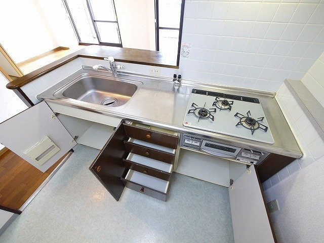 パストラーレ天理のキッチン|収納する場所に困りません