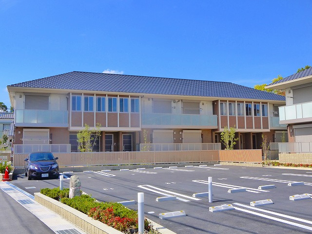 Ｇｒａｄｉｔｏ相楽Ａ棟の外観