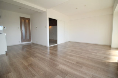 【居間・リビング】 | アローマ・グリーンヒル | 別室の写真使用