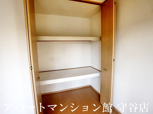リビングタウンみらい平Aの収納