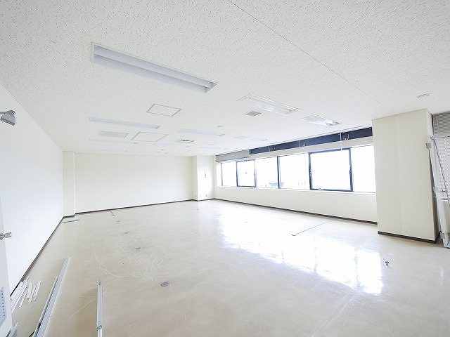 ＭＹ奈良大宮ビルの玄関
