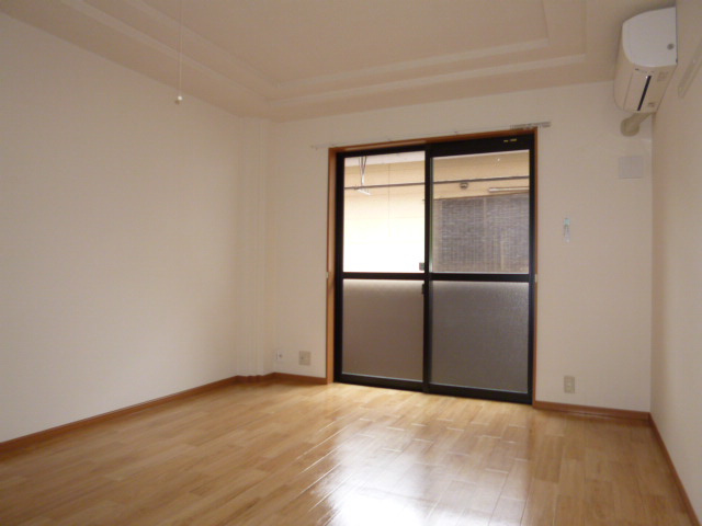 エム・インプレスの内装|洋室