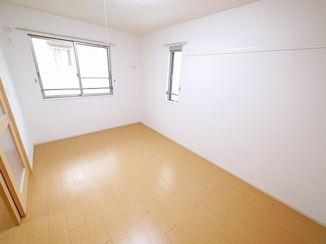 サンシャイン富堂の寝室|寝室にぴったりのお部屋です