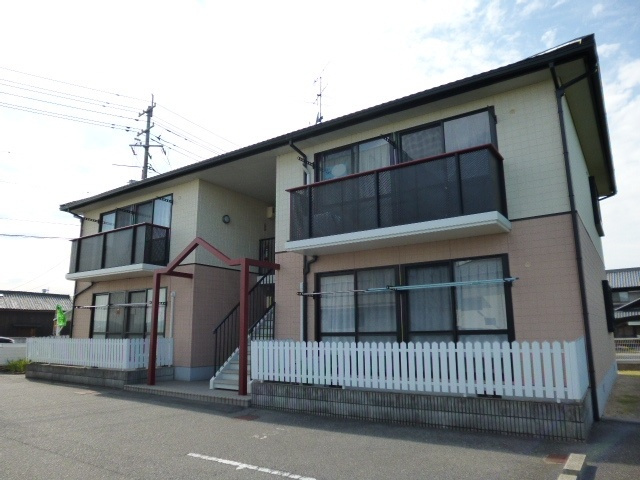 都窪郡早島町前潟のアパートの外観