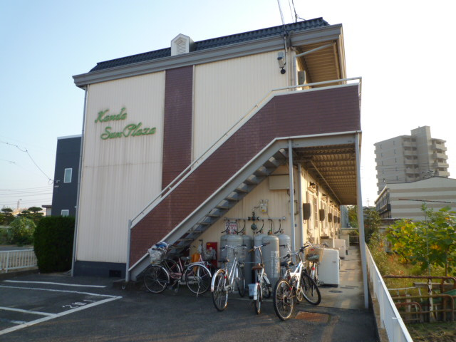 神田サンプラザの外観