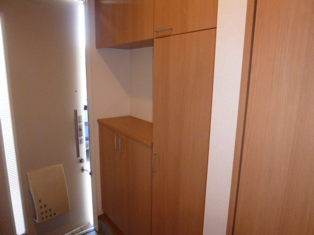 ウィンズＣの玄関