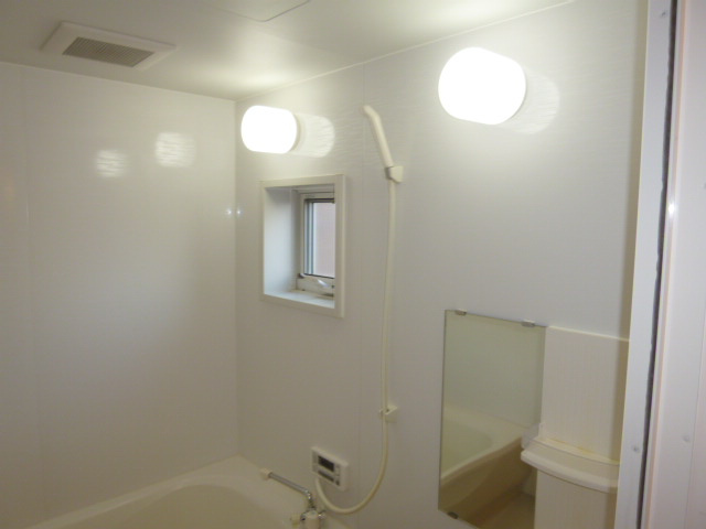 ウィンズＣの浴室