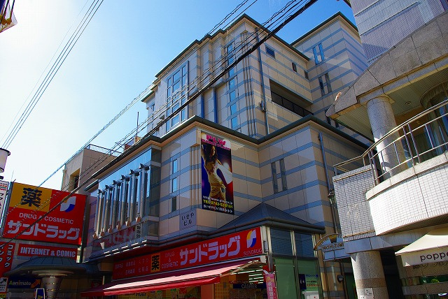 ISEYA BUILDINGの外観