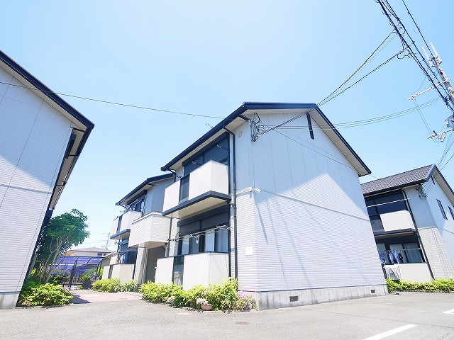 グローバルハイツ鳩之門Cの外観|キレイな外観です。