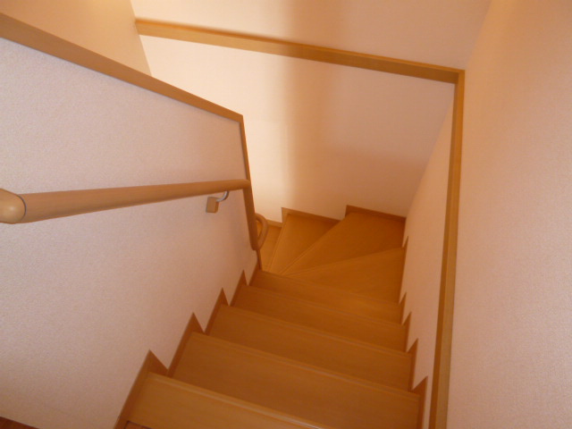 グランソレイユ　Ｂの内装|階段