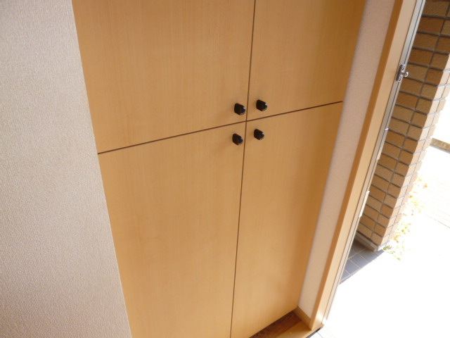 グランソレイユ　Ｂの玄関|靴箱