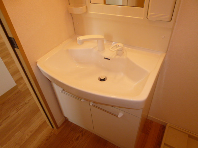 グランソレイユ　Ｂの独立洗面台|洗髪洗面台