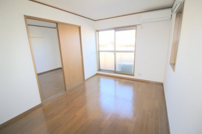 【居間・リビング】 | ウエストアップネオメゾン