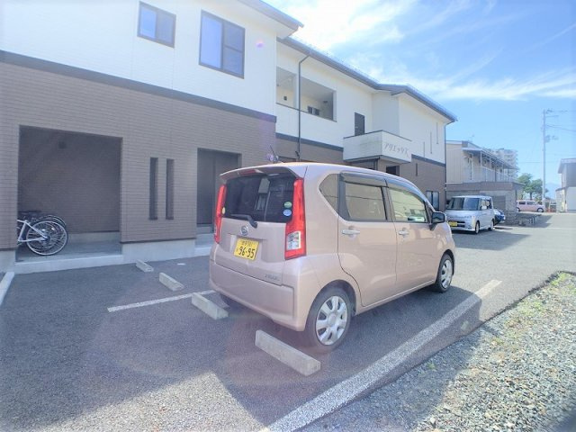 アリエッタ・Ｋの駐車場