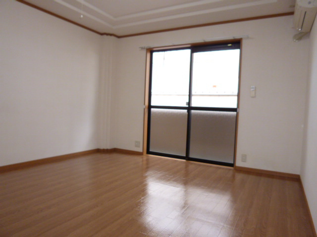 メゾン・ド・アンジュの居間・リビング|洋室