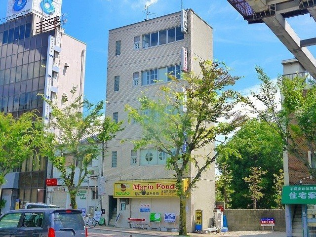 池口ビルの外観