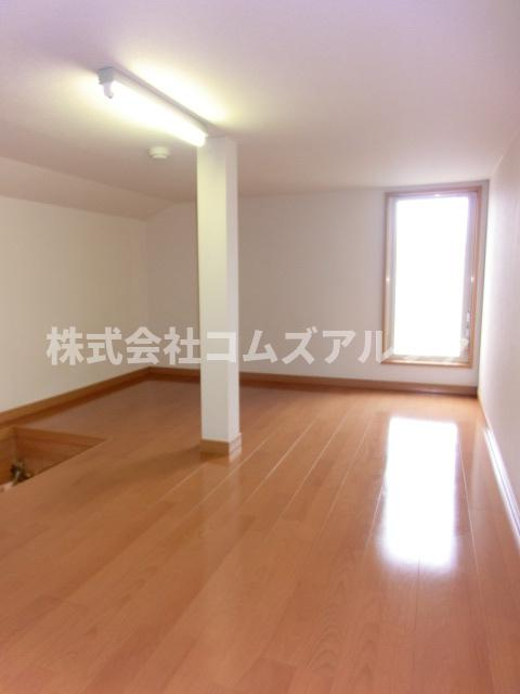 セラフィム横浜のその他|セラフィム横浜　屋根裏収納庫