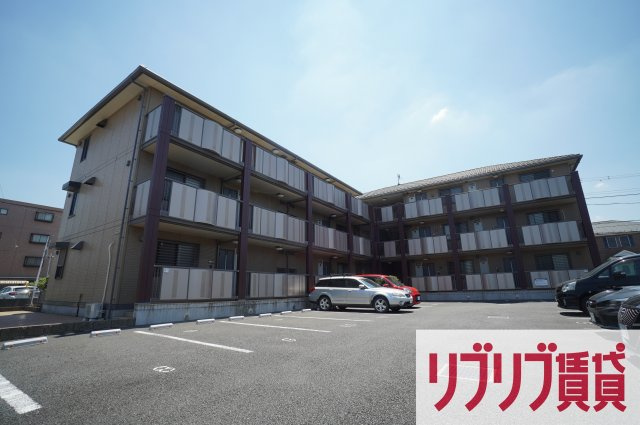 セジュール山の根の外観