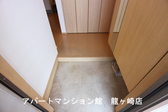 グランドステージ久保台Aの玄関