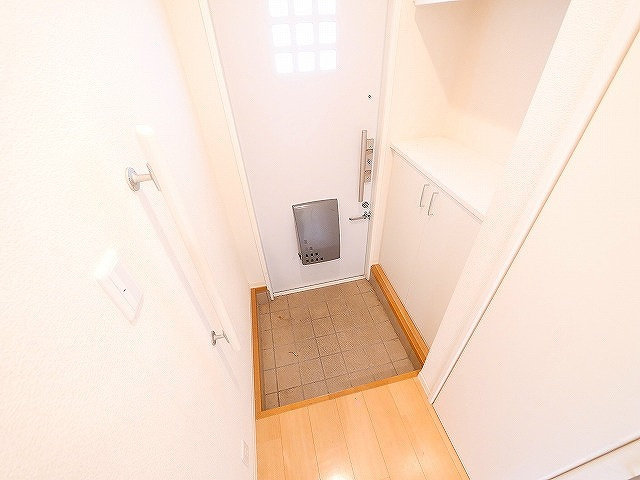 ヴィルヌーブＡ・Ｂ（大安寺）の玄関|シンプルで使いやすい玄関です