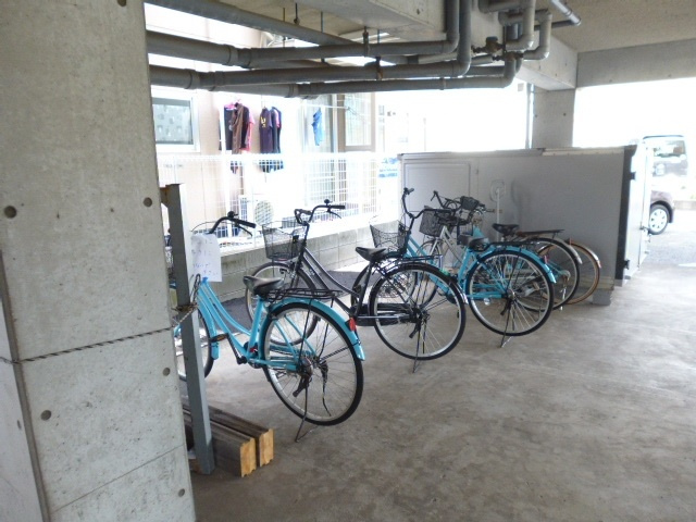 倉敷市沖新町の賃貸マンションのその他共用部分|自転車置き場