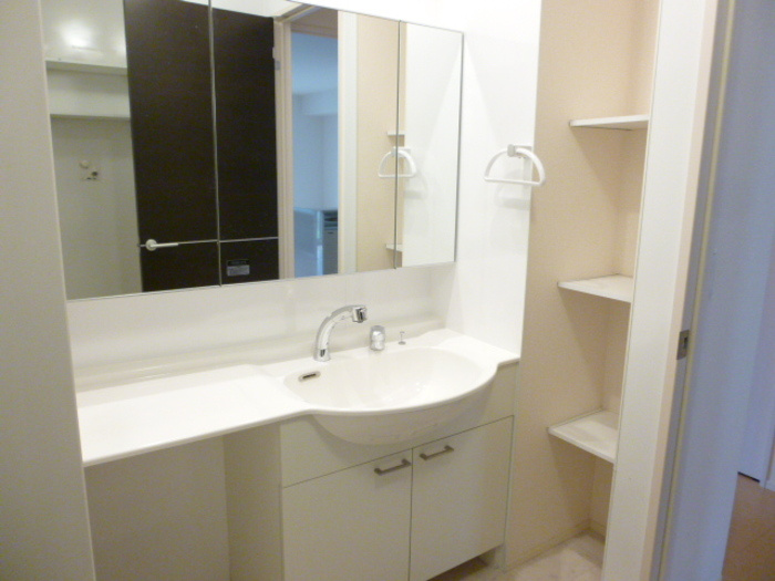 メゾン・フォンテーヌの独立洗面台