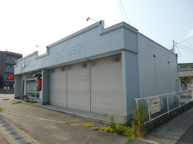 倉敷市玉島爪崎の店舗一部の外観