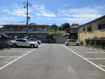 花本モータープールの画像