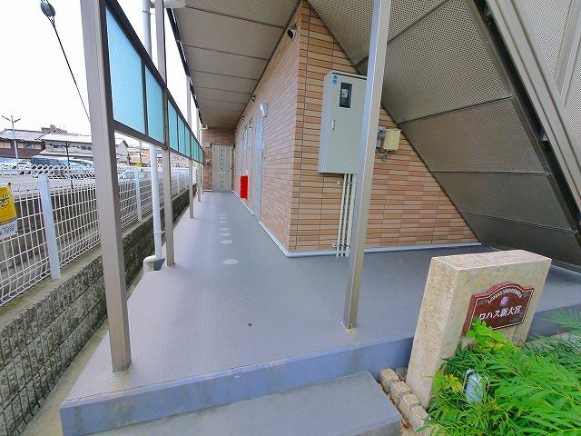 ロハス新大宮のエントランス|キレイなエントランスです