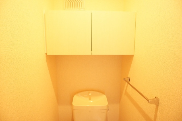アピオンⅡのトイレ|★トイレ上部にストック収納できます
