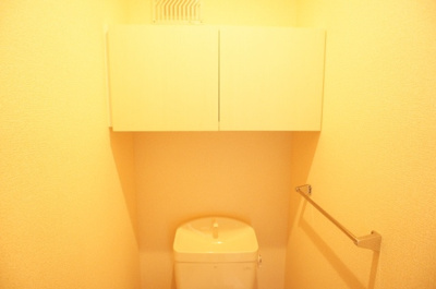 【トイレ】 | アピオンⅡ | ★トイレ上部にストック収納できます